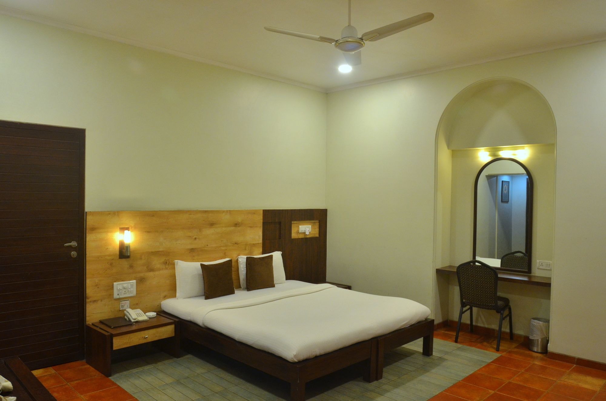 Zaras Resort Lonavla Exterior foto