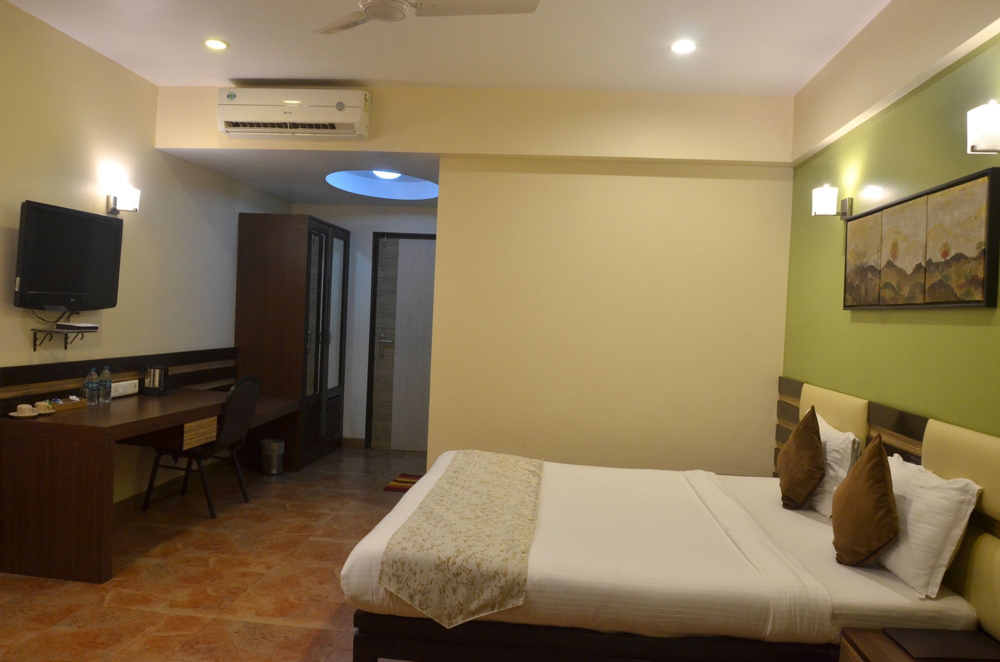 Zaras Resort Lonavla Exterior foto
